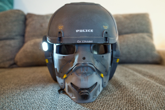Ultimate Airsoft Helmet "ER-01" with removable facemask, powerful light module and active fans